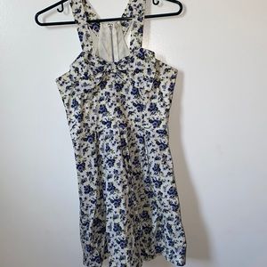 Sleeveless Flowered Summer Dress